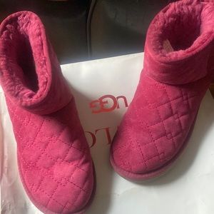 Hot pink used Uggs!